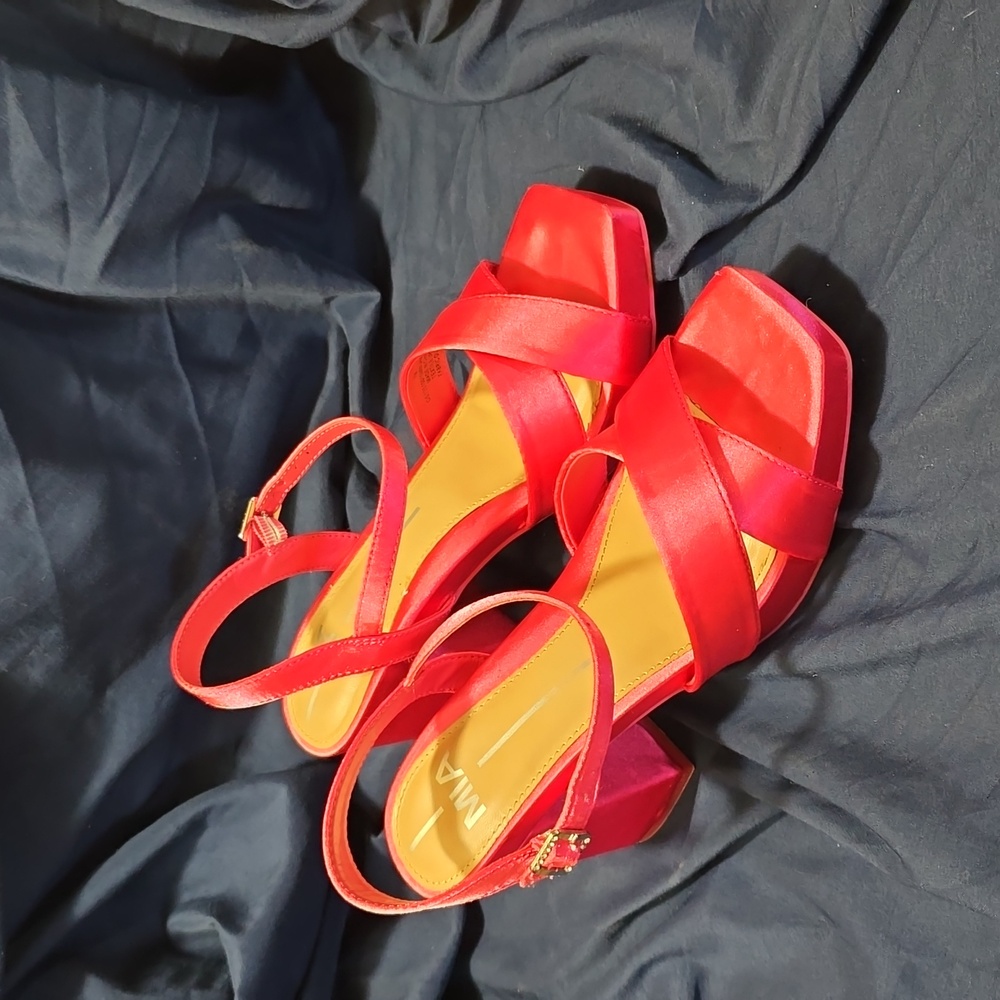 Mia Hot Pink Heels 7